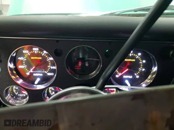 1969 Chevrolet Suburban z VIN CS169F853179, wystawiony jako Copart lot #91432585 z przebiegiem Nie podano mil oraz Czysty tytuł • Clean title. Historia ofert i sprzedaży dostępna na DreamBid. Obrazek 9.