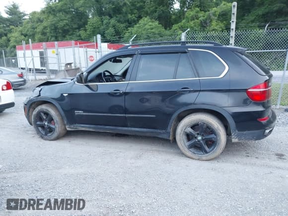 ✅ 2013 BMW X5 xDrive50i • VIN: 5UXZV8C57D0C15445 • Lot: 42508989. Listed on IAAI with 102,212 mi. Free auction sales archive from the USA and detailed vehicle history report at DreamBid. Image 15.