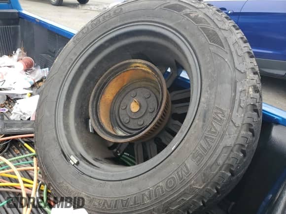 2000 Dodge Dakota Sport z VIN 1B7GG26N0YS530588, wystawiony jako Copart lot #44699515 z przebiegiem Nie podano mil oraz Szkoda całkowita • Salvage title. Historia ofert i sprzedaży dostępna na DreamBid. Obrazek 14.