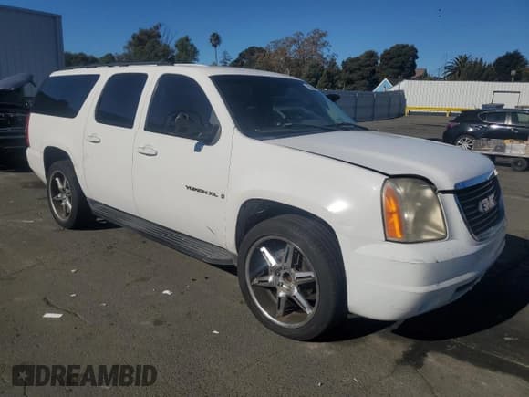 ✅ 2007 GMC Yukon XL SLT • VIN: 1GKFC16J97R184372 • Lot: 85392585. Listed on Copart with 209,192 mi. Free auction sales archive from the USA and detailed vehicle history report at DreamBid. Image 4.