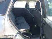 ✅ 2022 Ford Escape S • VIN: 1FMCU0F68NUA34518 • Lot: 43272887. Wystawiony na IAAI z przebiegiem 63 021 mil. Bezpłatny archiwum sprzedaży aukcyjnych z USA i szczegółowy raport historii pojazdu na DreamBid. Zdjęcie 8.