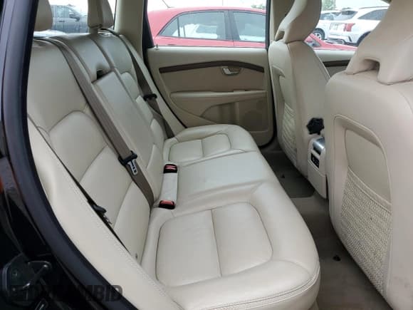 ✅ 2011 Volvo XC70 3.2L • VIN: YV4952BL6B1111268 • Lot: 56544485. Listed on Copart with 118,023 mi. Free auction sales archive from the USA and detailed vehicle history report at DreamBid. Image 11.