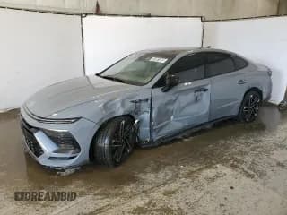 ✅ 2024 Hyundai Sonata N Line • VIN: KMHL54JC9RA410393 • Лот: 81081865. Опубликован ранее на Copart с пробегом 10 700 миль. Бесплатный доступ к архиву аукционных продаж из США и подробный отчёт об истории автомобиля на DreamBid. Изображение 1.