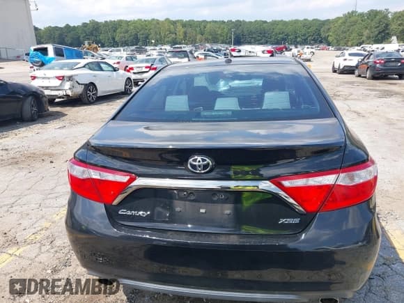✅ 2015 Toyota Camry XSE • VIN: 4T1BK1FK1FU028422 • Лот: 43135273. Опубликован ранее на IAAI с пробегом 116 421 миль. Бесплатный доступ к архиву аукционных продаж из США и подробный отчёт об истории автомобиля на DreamBid. Изображение 17.