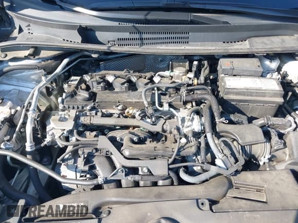 ✅ 2024 Toyota Corolla LE • VIN: 5YFB4MDE2RP105037 • Lot: 42811776. Wystawiony na IAAI z przebiegiem 40 841 mil. Bezpłatny archiwum sprzedaży aukcyjnych z USA i szczegółowy raport historii pojazdu na DreamBid. Zdjęcie 10.