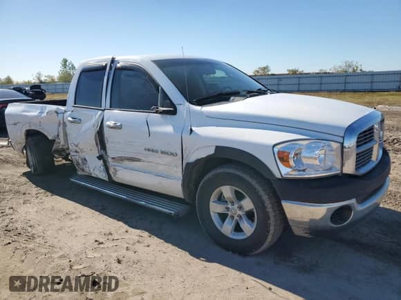 2007 Dodge 1500 ST z VIN 1D7HA18K97J583500, wystawiony jako Copart lot #84458264 z przebiegiem 156 636 mil mil oraz Szkoda całkowita • Salvage title. Historia ofert i sprzedaży dostępna na DreamBid. Obrazek 4.