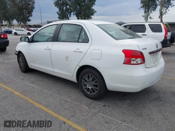 ✅ 2010 Toyota Yaris • VIN: JTDBT4K38A1356139 • Lot: 43076858. Listed on IAAI with 169,000 mi. Free auction sales archive from the USA and detailed vehicle history report at DreamBid. Image 3.