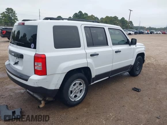 ✅ 2015 Jeep Patriot Altitude • VIN: 1C4NJPBA7FD264092 • Лот: 43545865. Опубликован ранее на IAAI с пробегом 48 536 миль. Бесплатный доступ к архиву аукционных продаж из США и подробный отчёт об истории автомобиля на DreamBid. Изображение 4.