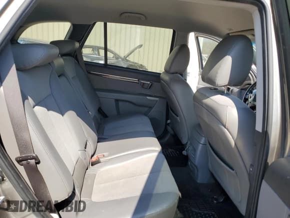 ✅ 2012 Hyundai Santa Fe SE • VIN: 5XYZH4AG5CG106350 • Lot: 74518694. Listed on Copart with 100,230 mi. Free auction sales archive from the USA and detailed vehicle history report at DreamBid. Image 10.