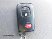 ✅ 2015 Toyota Prius Two • VIN: JTDKN3DU0F0474192 • Лот: 43692758. Опубликован ранее на IAAI с пробегом 160 877 миль. Бесплатный доступ к архиву аукционных продаж из США и подробный отчёт об истории автомобиля на DreamBid. Изображение 11.