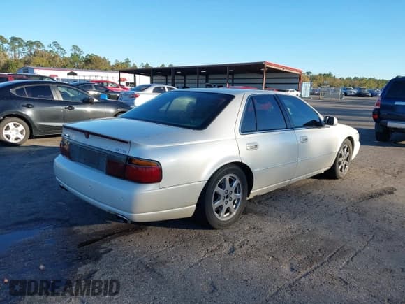 ✅ 2001 Cadillac Seville Touring STS • VIN: 1G6KY54941U247347 • Lot: 43652320. Listed on IAAI with 101,135 mi. Free auction sales archive from the USA and detailed vehicle history report at DreamBid. Image 4.