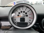 ✅ 2009 MINI Clubman S • VIN: WMWMM33579TP92543 • Lot: 85553625. Wystawiony na Copart z przebiegiem Nie podano. Bezpłatny archiwum sprzedaży aukcyjnych z USA i szczegółowy raport historii pojazdu na DreamBid. Zdjęcie 9.