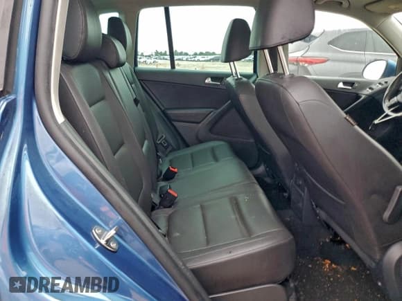 ✅ 2017 Volkswagen Tiguan Wolfsburg Edition • VIN: WVGSV7AX8HW512964 • Lot: 95732695. Wystawiony na Copart z przebiegiem 103 705 mil. Bezpłatny archiwum sprzedaży aukcyjnych z USA i szczegółowy raport historii pojazdu na DreamBid. Zdjęcie 11.