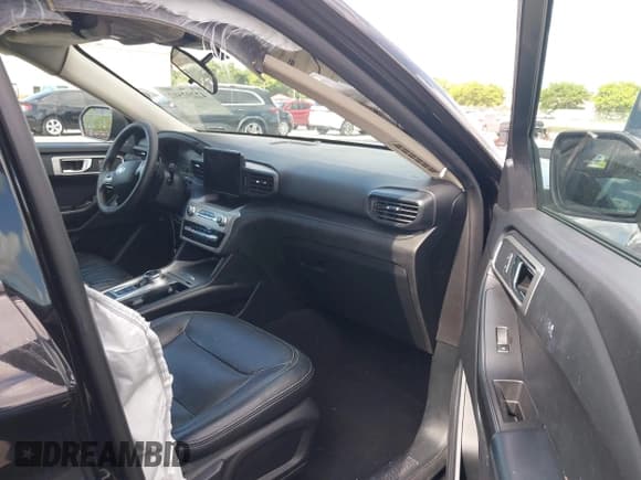 ✅ 2020 Ford Explorer • VIN: 1FMSK7BH5LGC75045 • Lot: 42292502. Listed on IAAI with 52,229 mi. Free auction sales archive from the USA and detailed vehicle history report at DreamBid. Image 5.