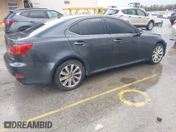 ✅ 2010 Lexus IS 250 • VIN: JTHCF5C2XA5036139 • Lot: 42101015. Wystawiony na IAAI z przebiegiem 198 782 mil. Bezpłatny archiwum sprzedaży aukcyjnych z USA i szczegółowy raport historii pojazdu na DreamBid. Zdjęcie 4.