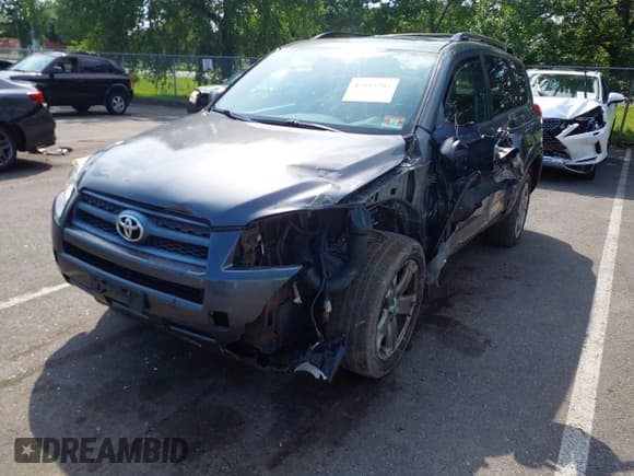 ✅ 2011 Toyota RAV4 Sport • VIN: JTMRK4DVXB5099592 • Lot: 42635762. Listed on IAAI with 238,181 mi. Free auction sales archive from the USA and detailed vehicle history report at DreamBid. Image 17.