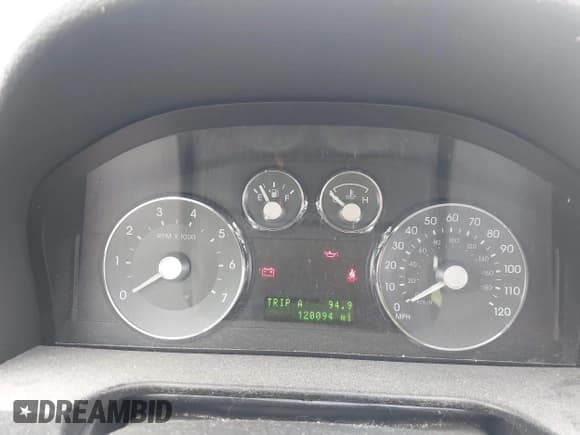 ✅ 2008 Mercury Milan • VIN: 3MEHM07ZX8R600305 • Lot: 42561117. Listed on IAAI with 120,094 mi. Free auction sales archive from the USA and detailed vehicle history report at DreamBid. Image 7.