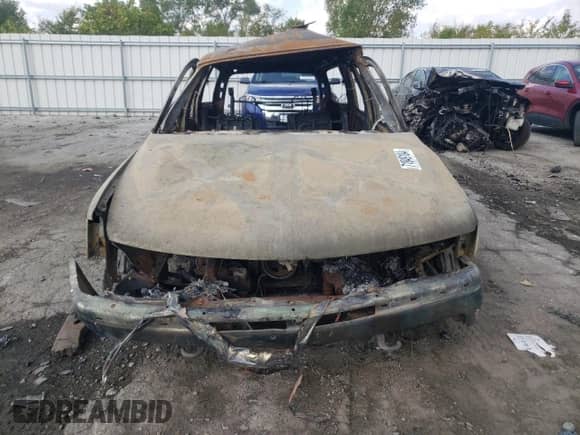 2005 Chevrolet Suburban LT z VIN 3GNFK16Z25G160052, wystawiony jako Copart lot #71849184 z przebiegiem Nie podano mil oraz Czysty tytuł • Clean title. Historia ofert i sprzedaży dostępna na DreamBid. Obrazek 5.