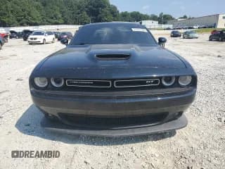 ✅ 2022 Dodge Challenger GT • VIN: 2C3CDZJG4NH237471 • Lot: 71077195. Wystawiony na Copart z przebiegiem 63 876 mil. Bezpłatny archiwum sprzedaży aukcyjnych z USA i szczegółowy raport historii pojazdu na DreamBid. Zdjęcie 5.
