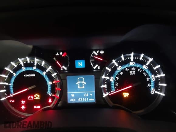 ✅ 2018 Toyota 4Runner SR5 • VIN: JTEBU5JR0J5505754 • Лот: 42194808. Опубликован ранее на IAAI с пробегом 63 161 миль. Бесплатный доступ к архиву аукционных продаж из США и подробный отчёт об истории автомобиля на DreamBid. Изображение 7.