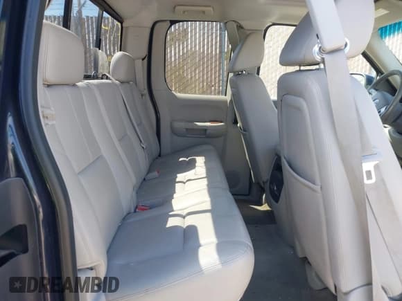 ✅ 2008 GMC Sierra 1500 • VIN: 1GTEK19Y98Z225605 • Лот: 42216751. Опубликован ранее на IAAI с пробегом 275 642 миль. Бесплатный доступ к архиву аукционных продаж из США и подробный отчёт об истории автомобиля на DreamBid. Изображение 8.