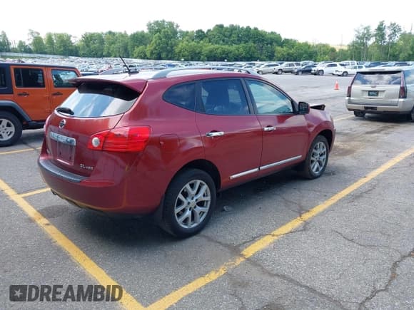 ✅ 2013 Nissan Rogue SL • VIN: JN8AS5MV4DW116164 • Lot: 42672471. Wystawiony na IAAI z przebiegiem 171 409 mil. Bezpłatny archiwum sprzedaży aukcyjnych z USA i szczegółowy raport historii pojazdu na DreamBid. Zdjęcie 4.