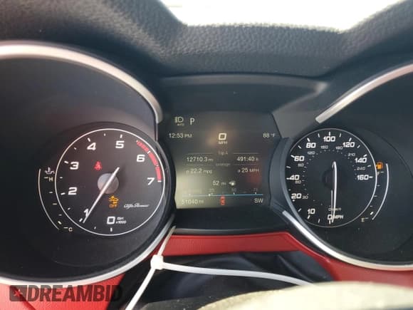 ✅ 2020 Alfa Romeo Stelvio • VIN: ZASPAJAN7L7C86301 • Lot: 48929935. Wystawiony na Copart z przebiegiem 51 040 mil. Bezpłatny archiwum sprzedaży aukcyjnych z USA i szczegółowy raport historii pojazdu na DreamBid. Zdjęcie 9.