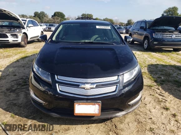 ✅ 2013 Chevrolet Volt • VIN: 1G1RE6E42DU110627 • Lot: 70928664. Wystawiony na Copart z przebiegiem 129 408 mil. Bezpłatny archiwum sprzedaży aukcyjnych z USA i szczegółowy raport historii pojazdu na DreamBid. Zdjęcie 5.