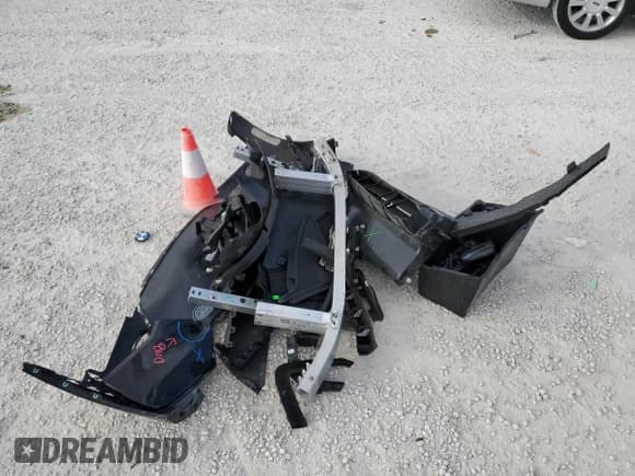 ✅ 2018 BMW i3 • VIN: WBY7Z2C58JVB88621 • Лот: 42405363. Опубликован ранее на Copart с пробегом 18 043 миль. Бесплатный доступ к архиву аукционных продаж из США и подробный отчёт об истории автомобиля на DreamBid. Изображение 12.