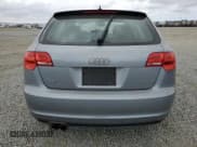 ✅ 2012 Audi A3 Premium Plus • VIN: WAUKFAFM4CA010355 • Lot: 71946604. Wystawiony na Copart z przebiegiem 80 655 mil. Bezpłatny archiwum sprzedaży aukcyjnych z USA i szczegółowy raport historii pojazdu na DreamBid. Zdjęcie 6.