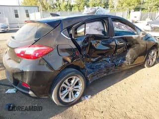 ✅ 2019 Chevrolet Cruze LT • VIN: 3G1BE6SM5KS569038 • Lot: 43184515. Listed on IAAI with 221,851 mi. Free auction sales archive from the USA and detailed vehicle history report at DreamBid. Image 4.