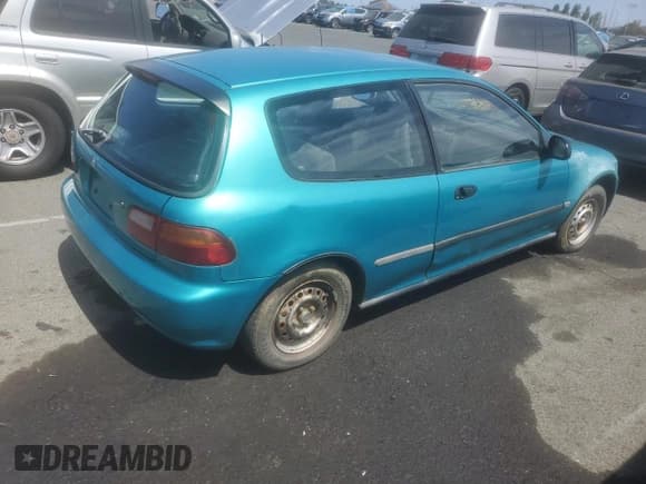 ✅ 1994 Honda Civic DX • VIN: 2HGEH2463RH527081 • Лот: 66041214. Опубликован ранее на Copart с пробегом 150 121 миль. Бесплатный доступ к архиву аукционных продаж из США и подробный отчёт об истории автомобиля на DreamBid. Изображение 3.