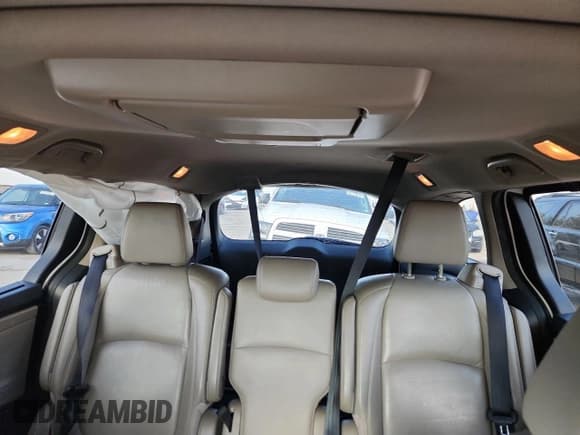 ✅ 2018 Honda Odyssey Touring • VIN: 5FNRL6H88JB027123 • Lot: 85131975. Wystawiony na Copart z przebiegiem 116 711 mil. Bezpłatny archiwum sprzedaży aukcyjnych z USA i szczegółowy raport historii pojazdu na DreamBid. Zdjęcie 10.