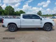 ✅ 2025 Chevrolet Silverado 1500 • VIN: 3GCUKDE82SG115781 • Лот: 42093356. Опубликован ранее на IAAI с пробегом 4 455 миль. Бесплатный доступ к архиву аукционных продаж из США и подробный отчёт об истории автомобиля на DreamBid. Изображение 14.