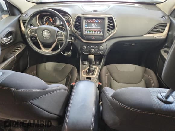 ✅ 2016 Jeep Cherokee Latitude • VIN: 1C4PJMCS1GW283063 • Lot: 92131825. Wystawiony na Copart z przebiegiem 119 518 mil. Bezpłatny archiwum sprzedaży aukcyjnych z USA i szczegółowy raport historii pojazdu na DreamBid. Zdjęcie 8.