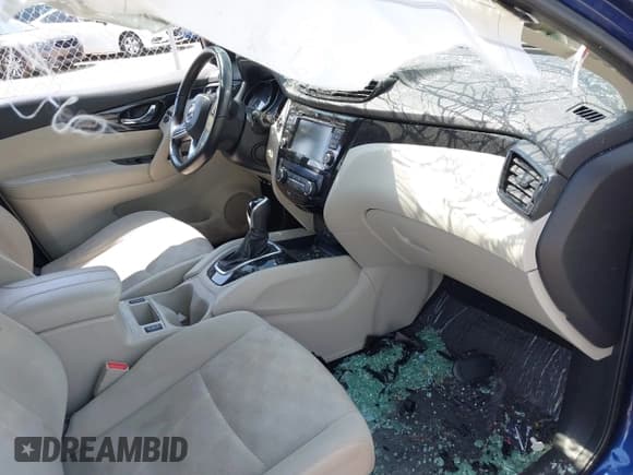 ✅ 2019 Nissan Rogue SV • VIN: JN1BJ1CR7KW332347 • Lot: 42552958. Wystawiony na IAAI z przebiegiem 88 648 mil. Bezpłatny archiwum sprzedaży aukcyjnych z USA i szczegółowy raport historii pojazdu na DreamBid. Zdjęcie 5.