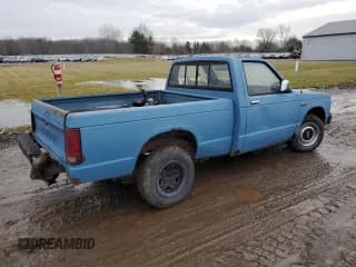 ✅ 1984 Chevrolet S-10 • VIN: 1GCCS14B6E0182514 • Лот: 86590884. Опубликован ранее на Copart с пробегом 96 490 миль. Бесплатный доступ к архиву аукционных продаж из США и подробный отчёт об истории автомобиля на DreamBid. Изображение 3.