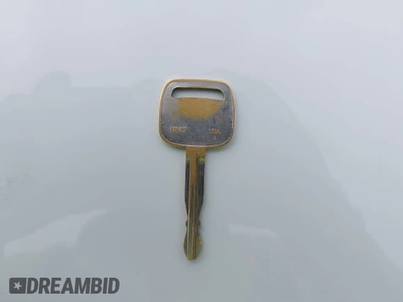 ✅ 1996 Toyota Tacoma • VIN: 4TAWN72N6TZ206531 • Lot: 42915598. Wystawiony na IAAI z przebiegiem 261 050 mil. Bezpłatny archiwum sprzedaży aukcyjnych z USA i szczegółowy raport historii pojazdu na DreamBid. Zdjęcie 11.