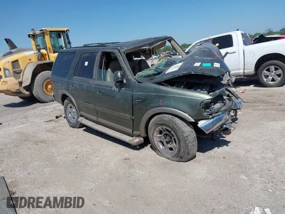 ✅ 2000 Ford Expedition Eddie Bauer • VIN: 1FMRU17LXYLC32340 • Lot: 29918183. Listed on IAAI with 231,230 mi. Free auction sales archive from the USA and detailed vehicle history report at DreamBid. Image 1.