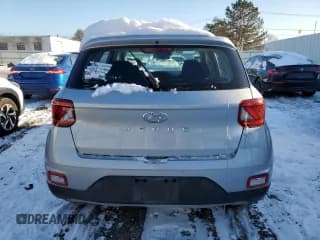 ✅ 2021 Hyundai Venue SE • VIN: KMHRB8A3XMU115966 • Lot: 86045734. Listed on Copart with 43,600 mi. Free auction sales archive from the USA and detailed vehicle history report at DreamBid. Image 6.