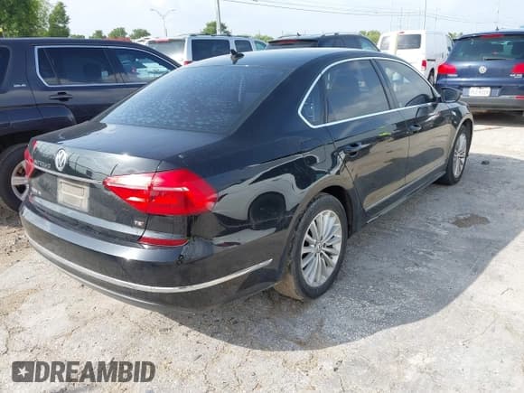 ✅ 2016 Volkswagen Passat SE • VIN: 1VWBS7A37GC016528 • Лот: 42610823. Опубликован ранее на IAAI с пробегом 133 507 миль. Бесплатный доступ к архиву аукционных продаж из США и подробный отчёт об истории автомобиля на DreamBid. Изображение 4.