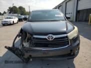 ✅ 2015 Toyota Highlander Limited • VIN: 5TDYKRFH0FS039076 • Лот: 81247105. Опубликован ранее на Copart с пробегом 242 929 миль. Бесплатный доступ к архиву аукционных продаж из США и подробный отчёт об истории автомобиля на DreamBid. Изображение 5.