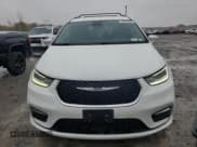 ✅ 2021 Chrysler Pacifica Touring L • VIN: 2C4RC1BG5MR585023 • Lot: 90509065. Wystawiony na Copart z przebiegiem 91 780 mil. Bezpłatny archiwum sprzedaży aukcyjnych z USA i szczegółowy raport historii pojazdu na DreamBid. Zdjęcie 5.