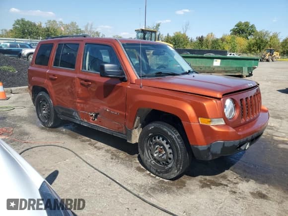✅ 2012 Jeep Patriot Sport • VIN: 1C4NJPBA0CD639266 • Lot: 80720025. Listed on Copart with 124,114 mi. Free auction sales archive from the USA and detailed vehicle history report at DreamBid. Image 4.