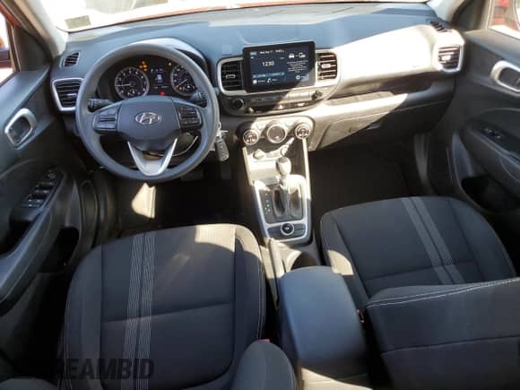 2020 Hyundai Venue SEL с VIN KMHRC8A3XLU017869, выставлен на аукционе Copart как лот 70690024 с пробегом 94 326 миль миль и Списание • Salvage title. История ставок и продаж доступна на DreamBid. Изображение 8.