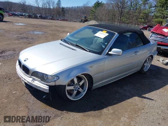 ✅ 2005 BMW 3 Series 325Ci • VIN: WBABW33455PL35855 • Lot: 41813161. Listed on IAAI with 100,871 mi. Free auction sales archive from the USA and detailed vehicle history report at DreamBid. Image 18.