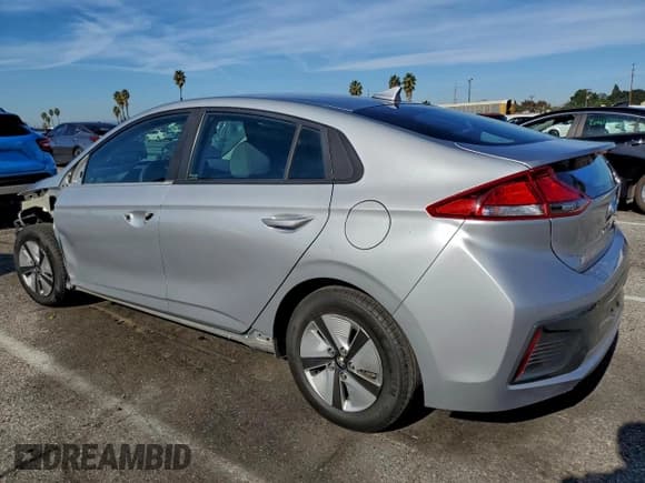 ✅ 2020 Hyundai Ioniq Blue • VIN: KMHC65LC1LU234915 • Lot: 93970365. Listed on Copart with 79,039 mi. Free auction sales archive from the USA and detailed vehicle history report at DreamBid. Image 2.
