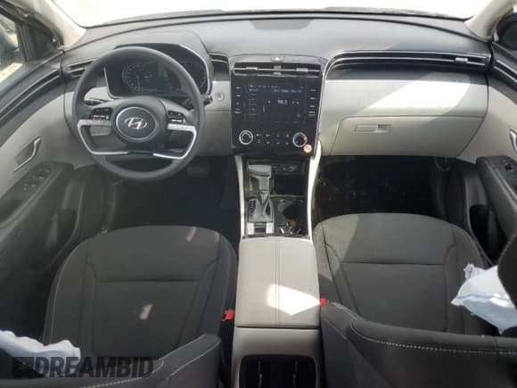 ✅ 2023 Hyundai Tucson SEL • VIN: 5NMJB3AE8PH196791 • Lot: 68501633. Wystawiony na Copart z przebiegiem 18 075 mil. Bezpłatny archiwum sprzedaży aukcyjnych z USA i szczegółowy raport historii pojazdu na DreamBid. Zdjęcie 8.