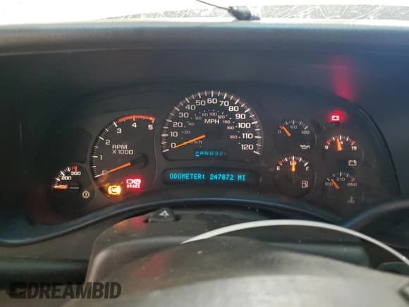 ✅ 2005 Chevrolet Silverado 2500HD LS • VIN: 1GCHK23255F962952 • Lot: 85852465. Wystawiony na Copart z przebiegiem 247 872 mil. Bezpłatny archiwum sprzedaży aukcyjnych z USA i szczegółowy raport historii pojazdu na DreamBid. Zdjęcie 9.