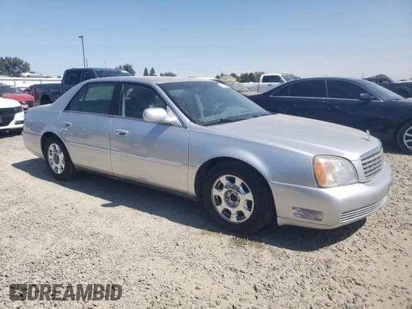 ✅ 2000 Cadillac DeVille • VIN: 1G6KD54YXYU228590 • Lot: 70317184. Listed on Copart with 118,521 mi. Free auction sales archive from the USA and detailed vehicle history report at DreamBid. Image 4.